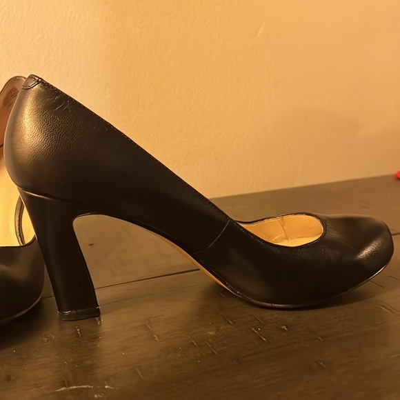 Leather Heels Pumps NINE WEST - Picture 8 of 9